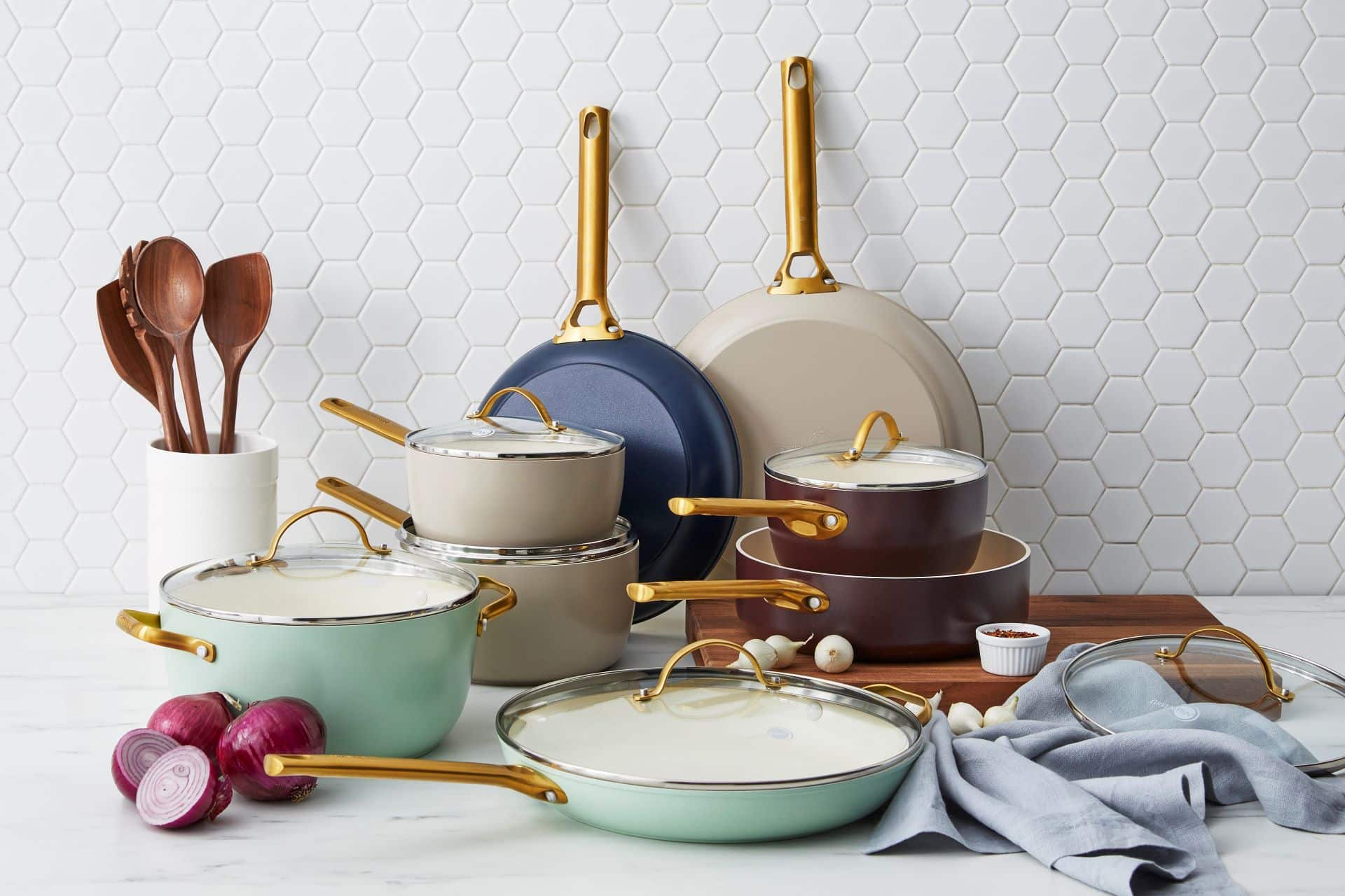 The Ultimate Guide to Cookware Materials Lid & Ladle