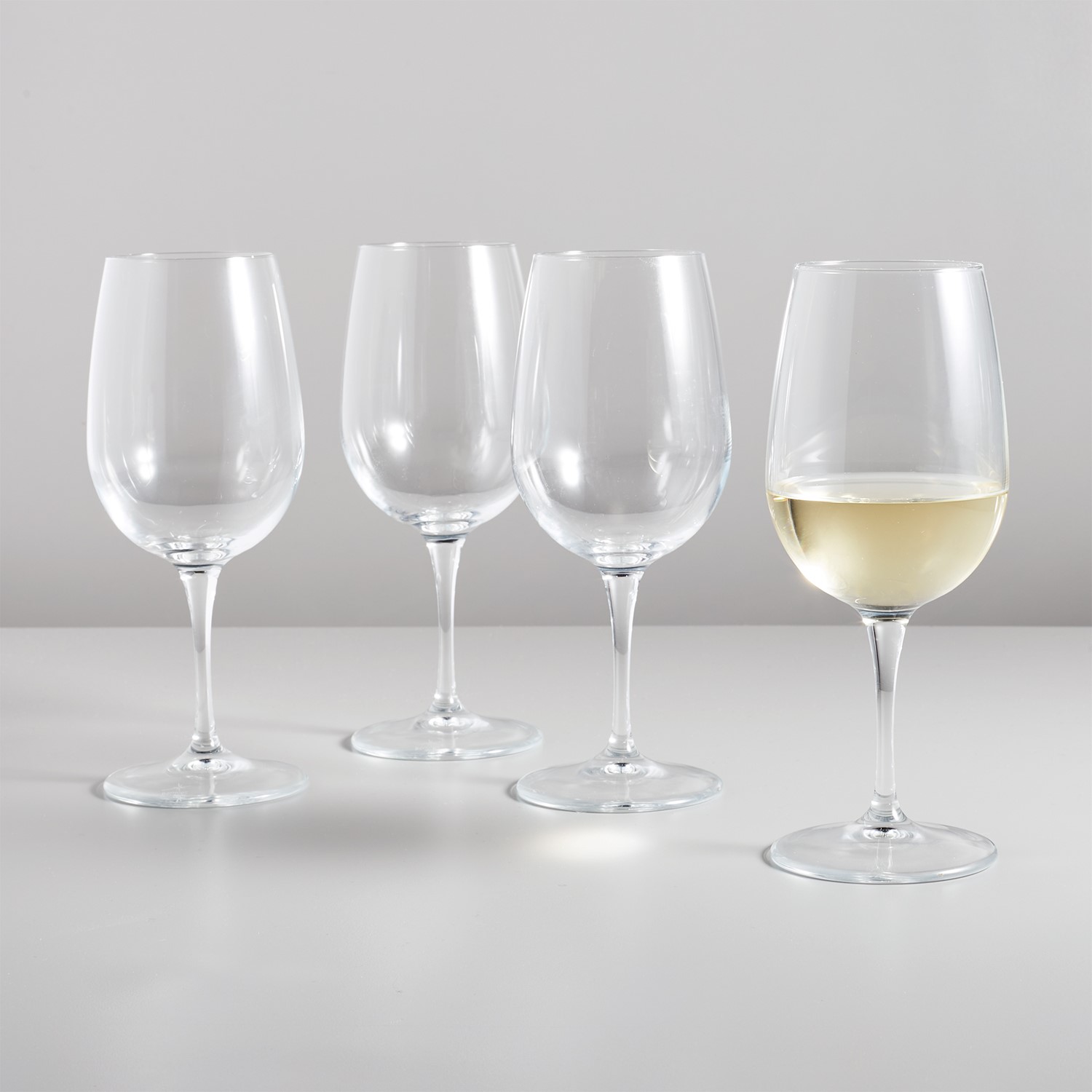 Crystal vs. Glass Wine Glasses What's the Difference? Sur La Table