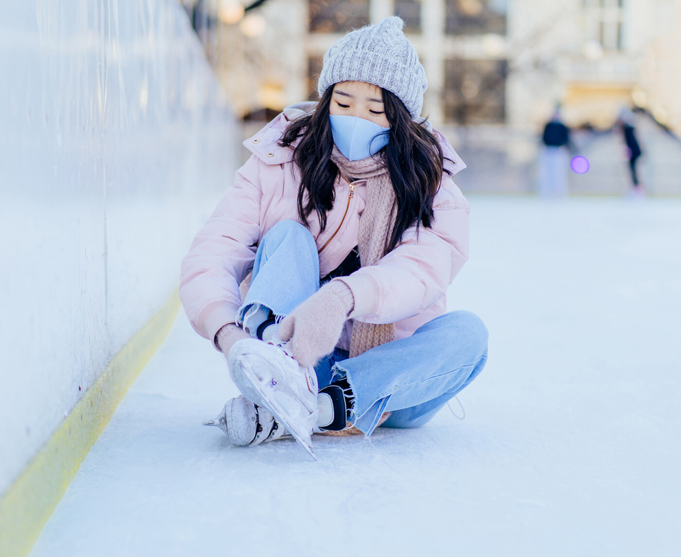 How to Reduce Risks with Outdoor Winter Activities During COVID19