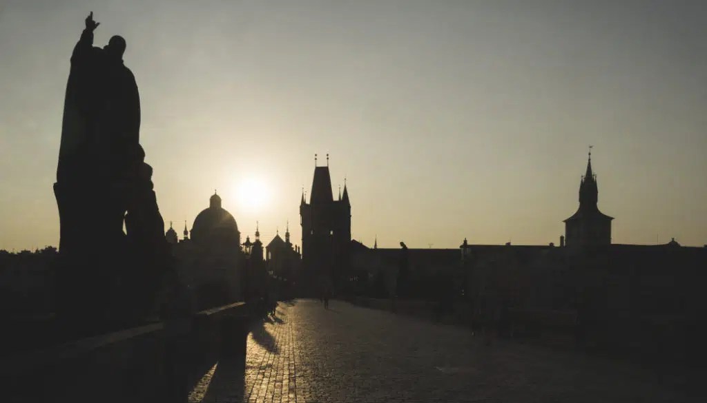 5 Reasons for Photographing the City at Dawn | Learn Photography by