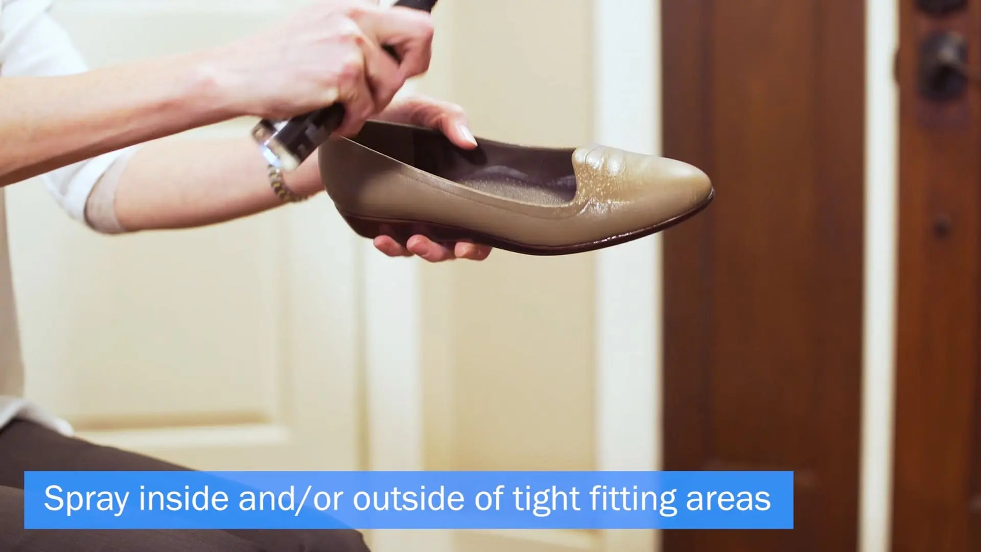 Best Shoe Stretching Spray 2023 (With Pros & Cons)