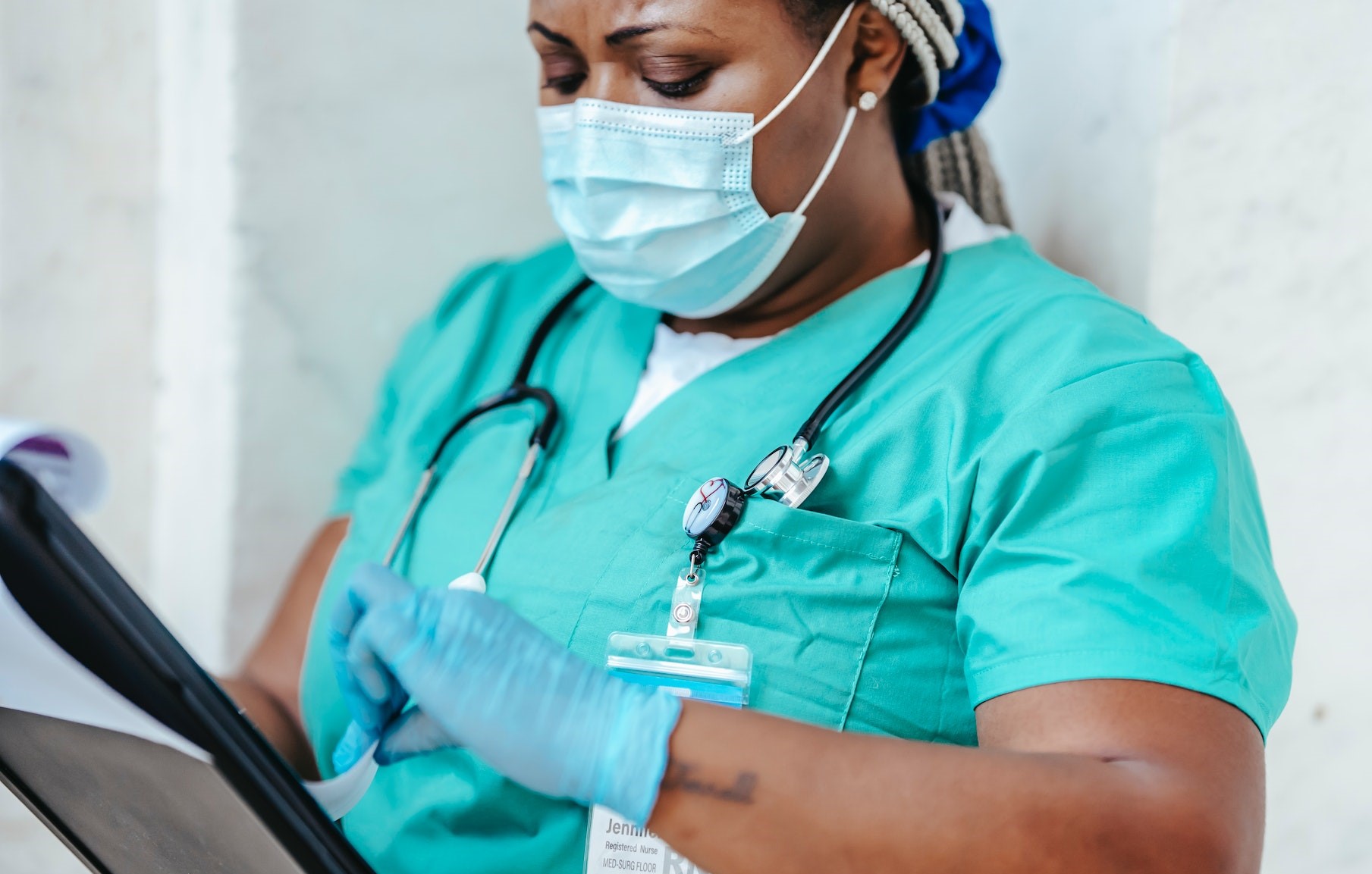 Is Nursing A Good Career? (11 Things You Can Expect)