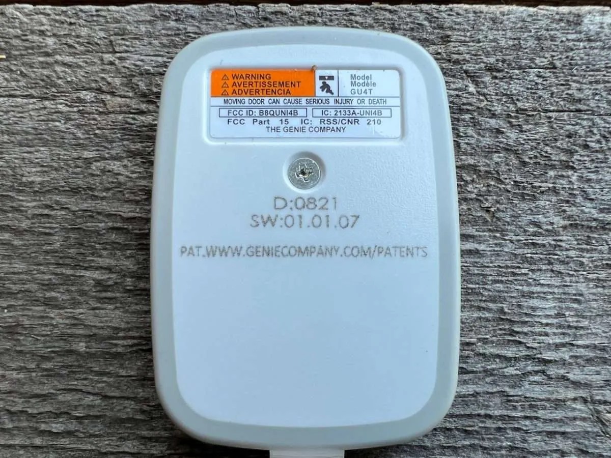 Genie GU4T-BX Universal 4-Button Garage Door Remote Review