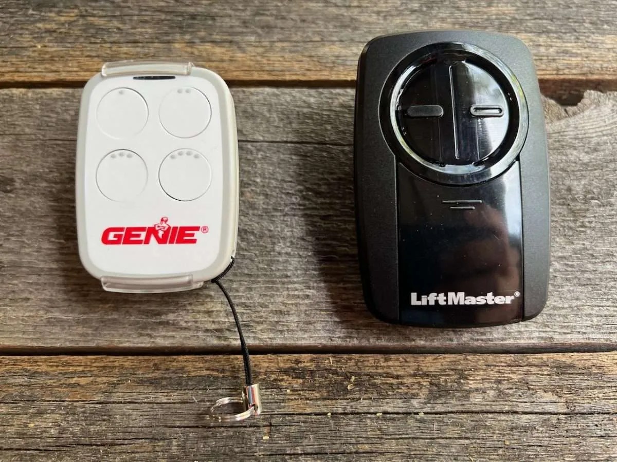 Genie GU4T-BX Universal 4-Button Garage Door Remote Review