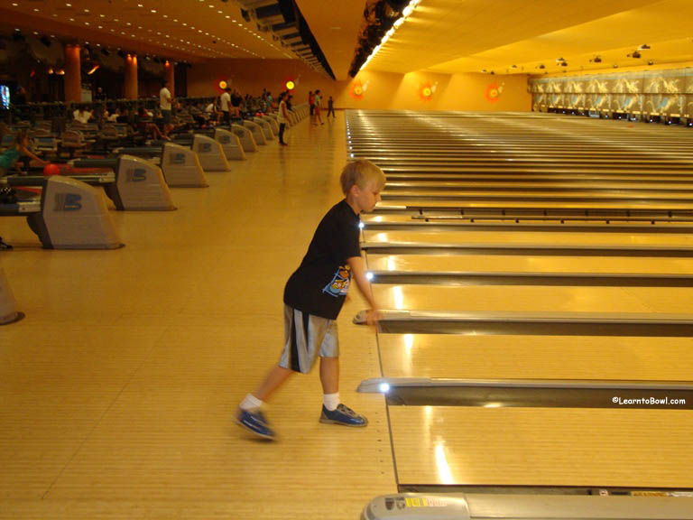 Strike Zone Bowlers Learn to Sunset Station, Henderson, NV