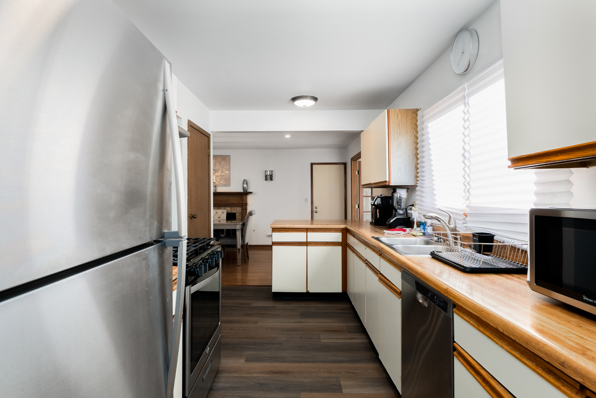 Knoll Dr, Naperville FHS Rental Short Term Rental Homes