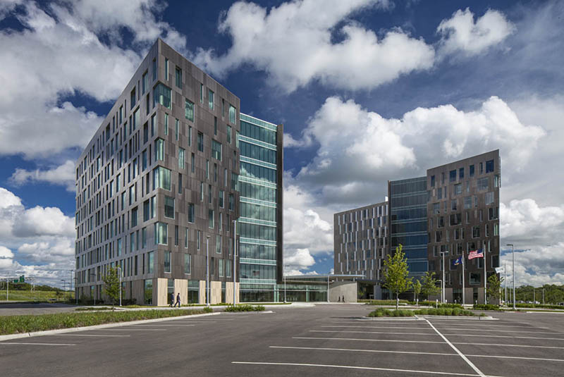 Apartments Near Cerner Campus in Kansas City LeasingKC