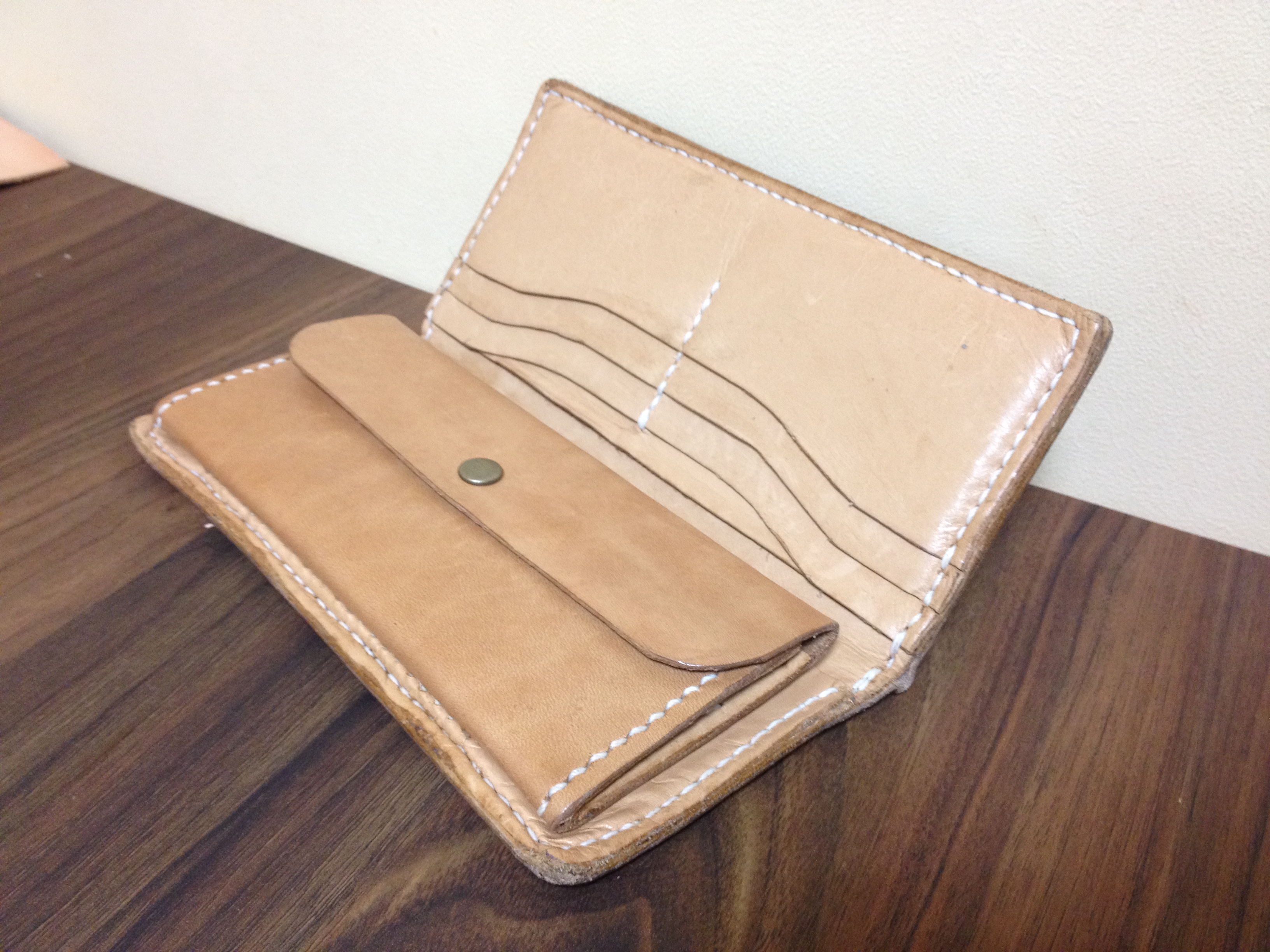 2つ折り長財布（第2段）の作り方を公開（縫い合わせの様子）｜初心者のレザークラフト