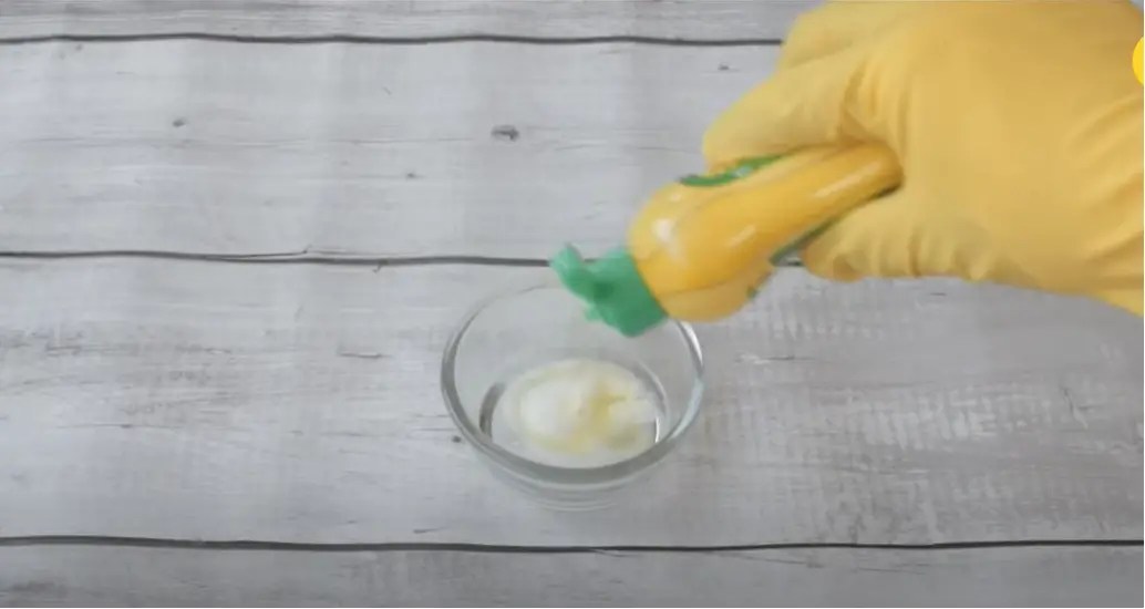 How to Clean White Leather Shoes Stained Yellow? LeatherProfy