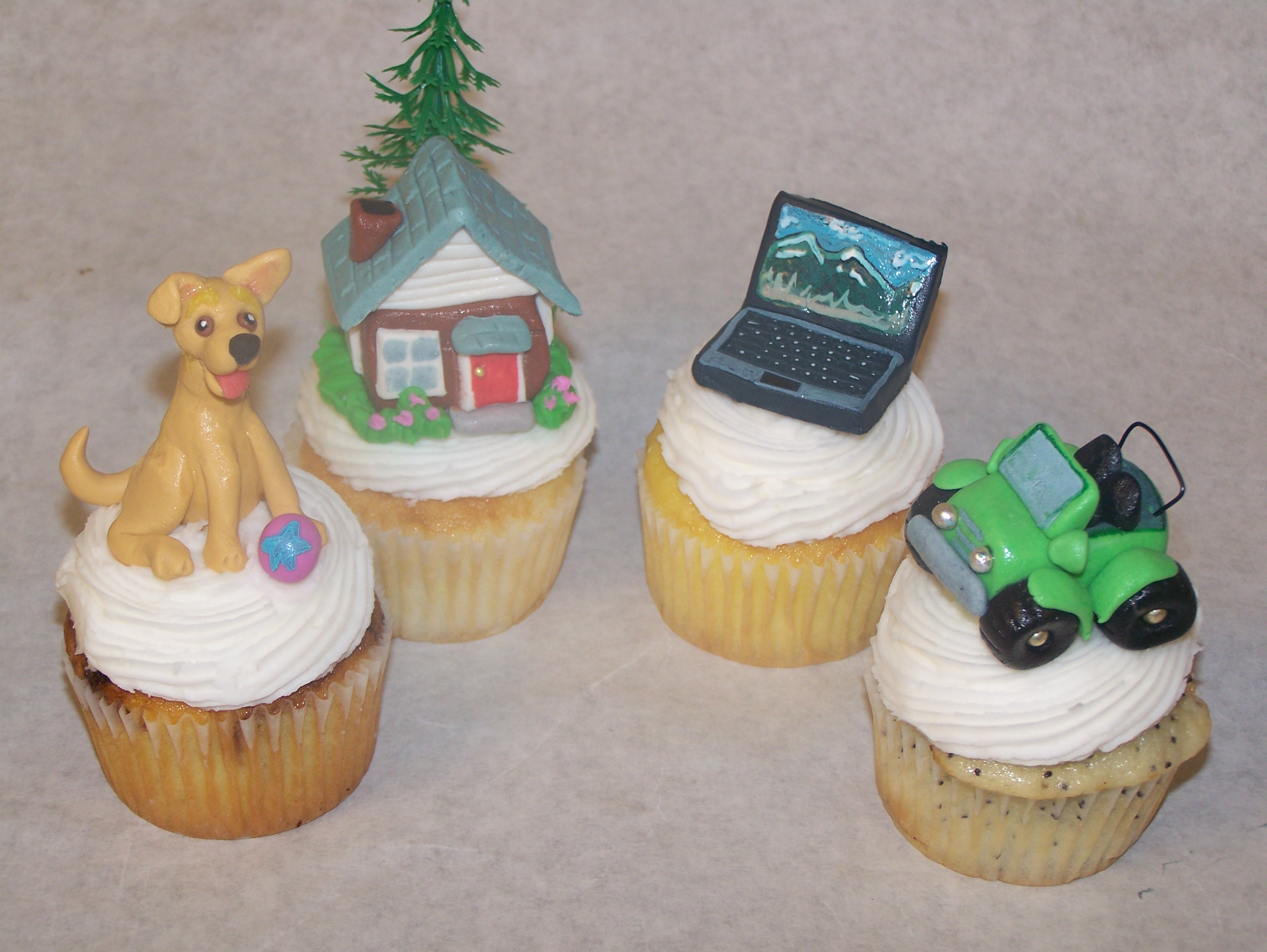 Dog, house, car, and computer cupcakes le' Bakery Sensual