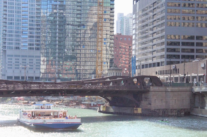 You Can Cruise The Chicago River From Your Couch With A
