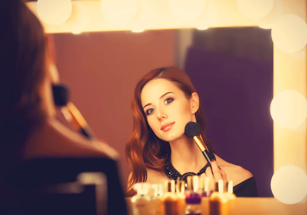 What is The Best Lighting for Makeup in 2023?