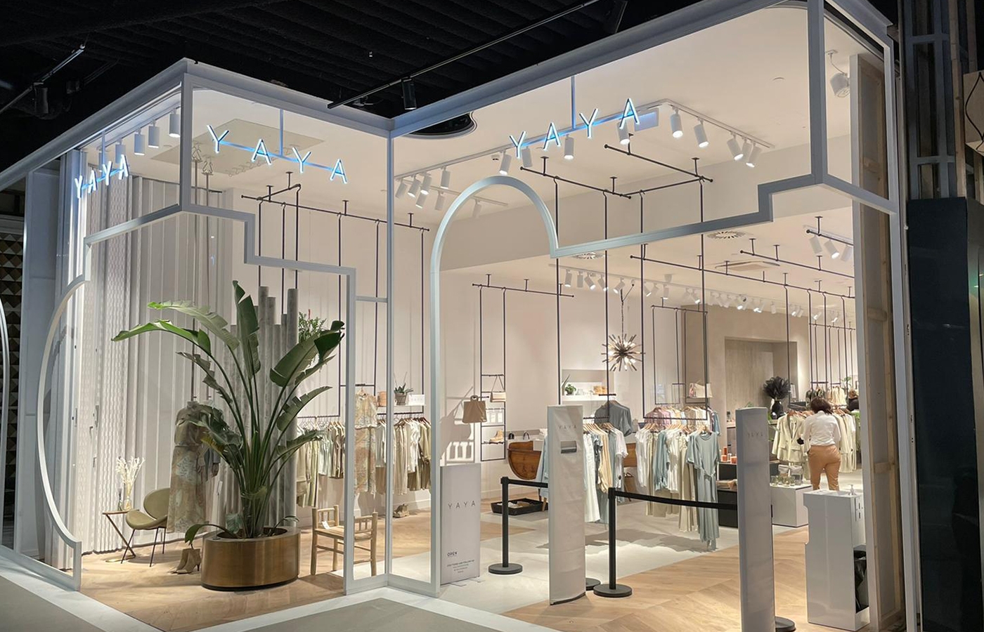 YAYA Leidschendam LEDSign BV Specialist in ledverlichting