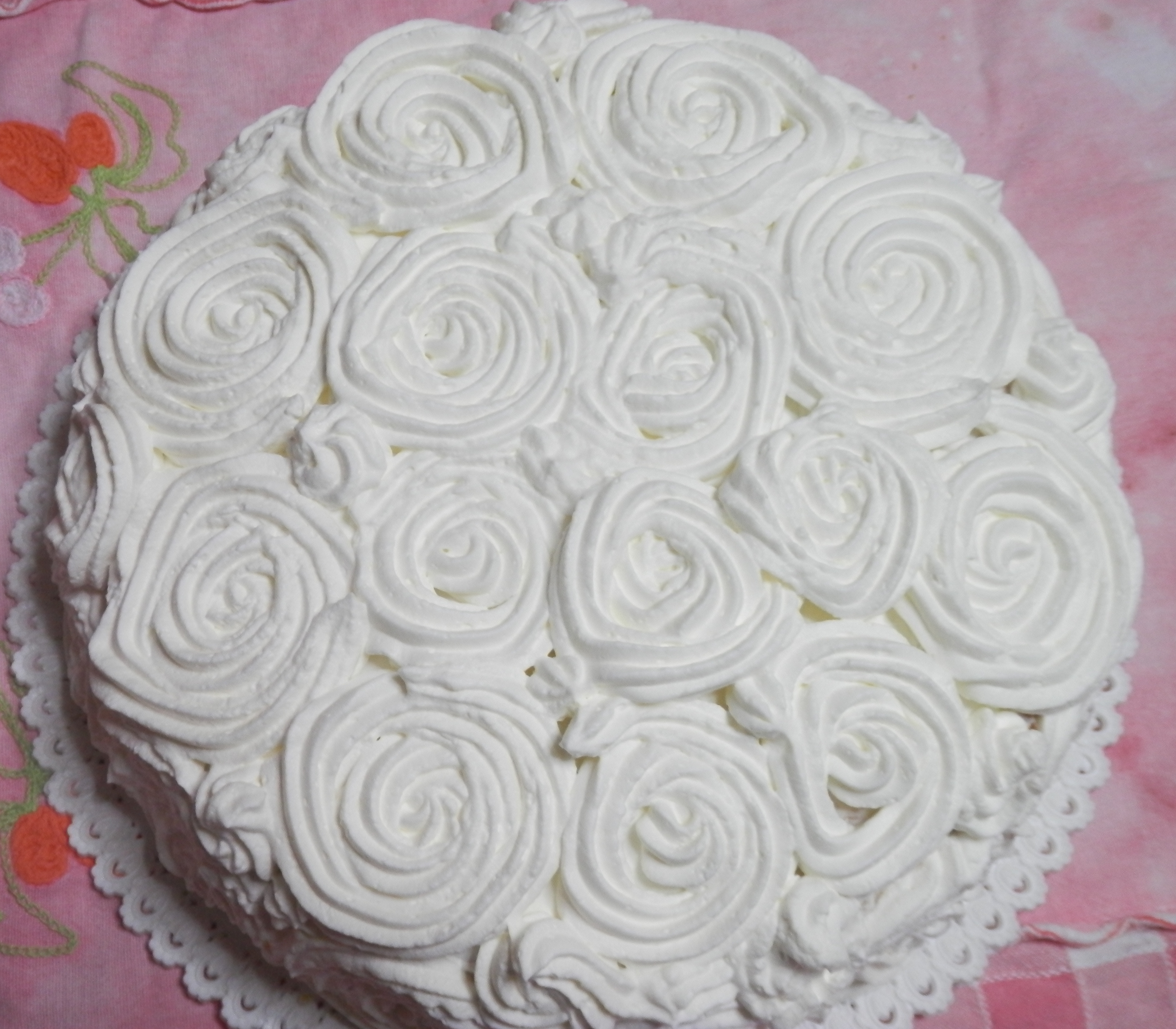 Torte Con Rose Di Panna Le Due Cucine