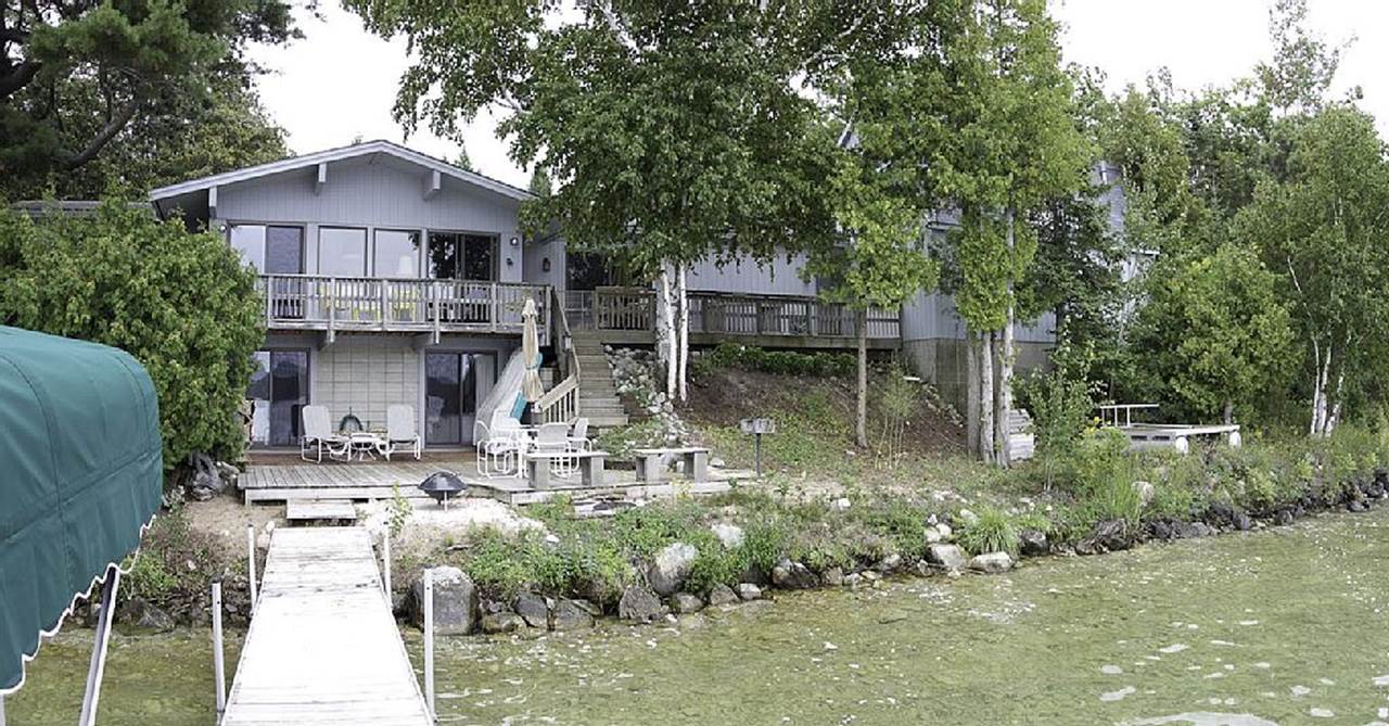 Leelanau Chalets Lake Leelanau Vacation Rentals, Traverse City