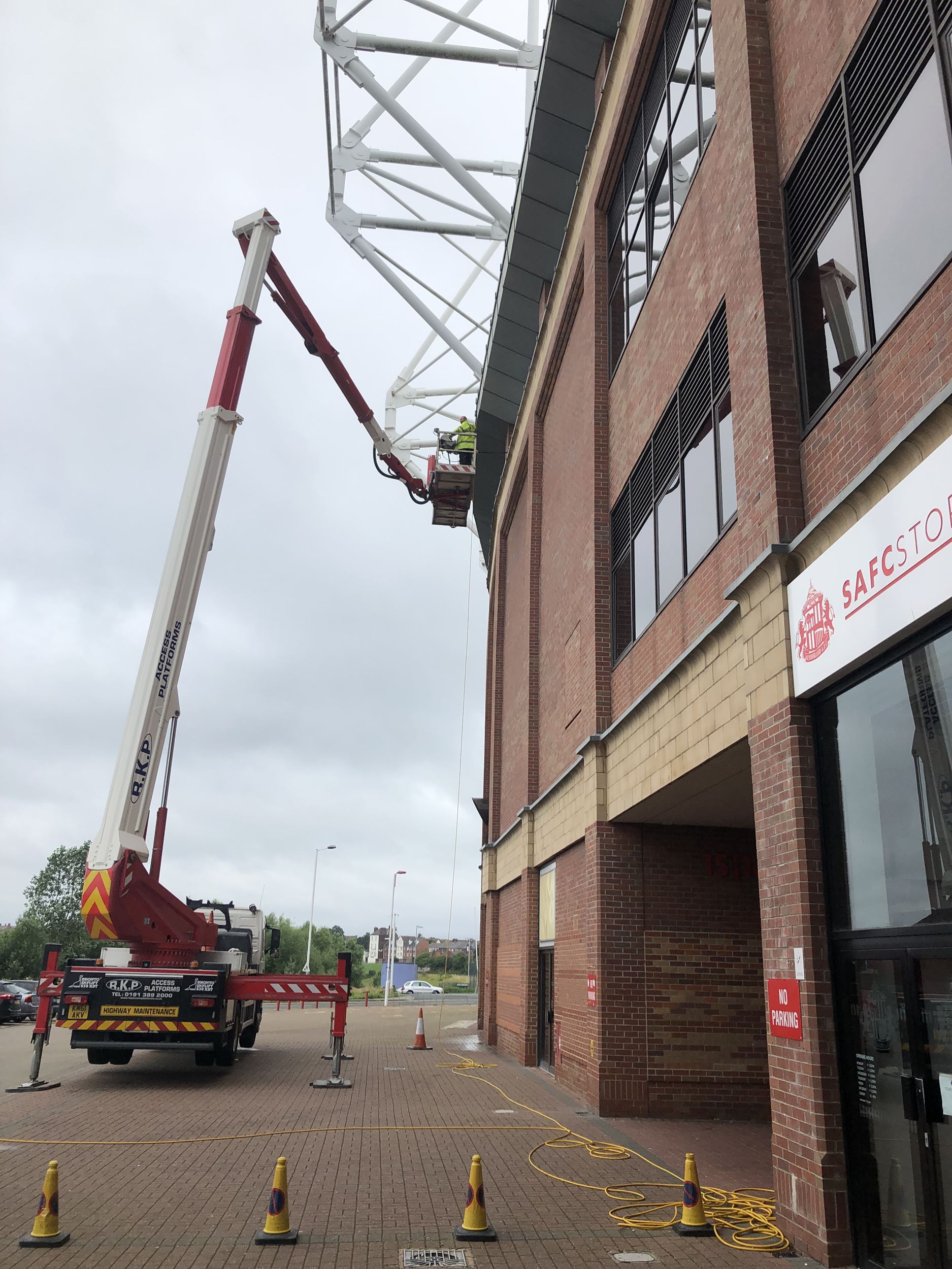 About Us Lees. Premier Cleaning