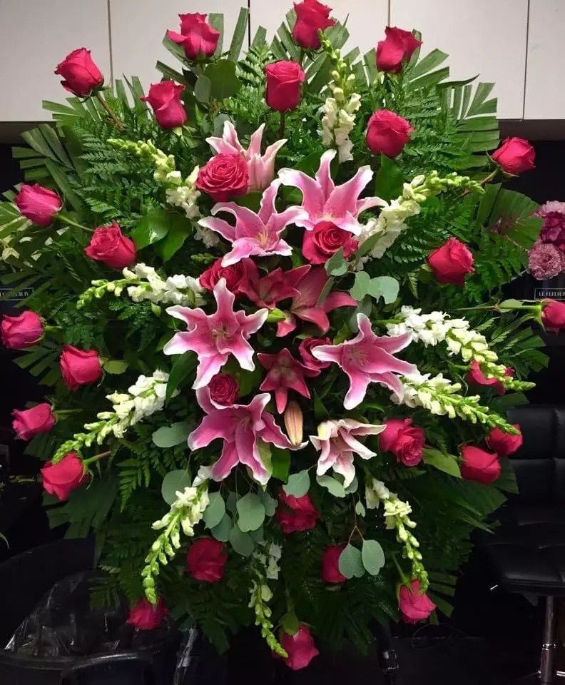 Medium Funeral 9 Le Fleur IV