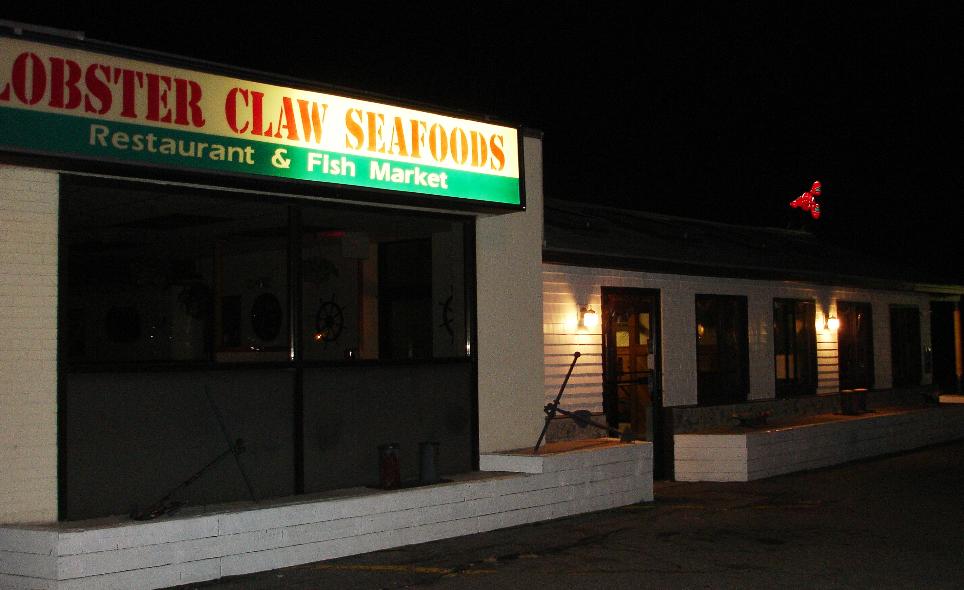 Lobster Claw Seafoods, North Reading MA Left at the Fork