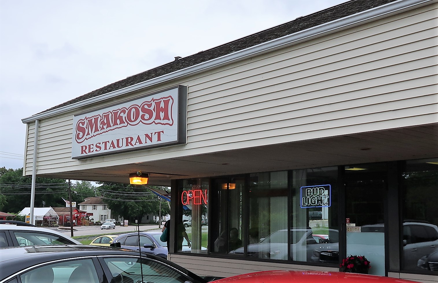 Smakosh Restaurant, Uncasville CT Left at the Fork