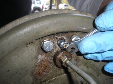 G503 WWII Jeep Bleeding Hydraulic Brakes - made easy with Speedbleeders