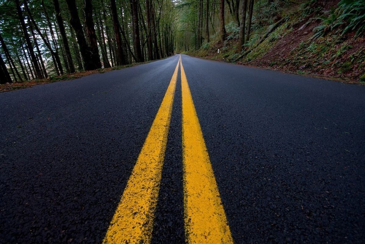 What Does A Solid Yellow Line Mean On A TwoWay Roadway at Adrienne Lewis blog