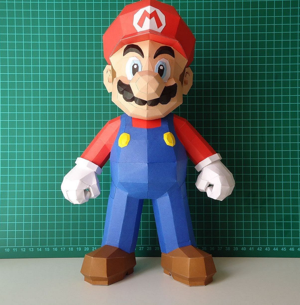 Epic Super Mario PaperCraft Lega Nerd