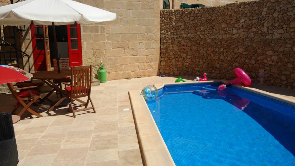 REF 1015 Legend Real EstateLegend Real Estate