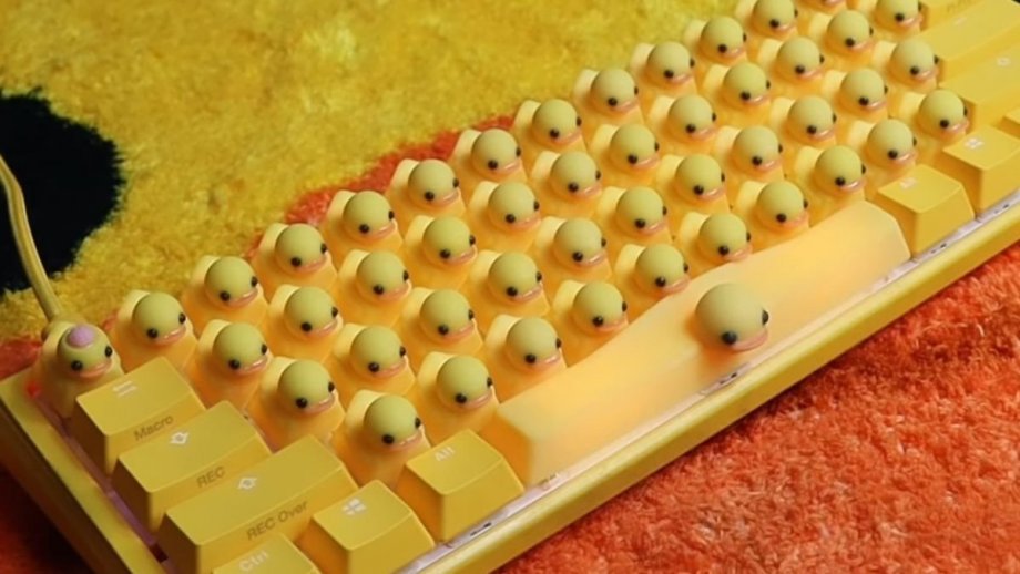 A Rubber Duckie Keyboard Brings a Splash of Fun to Typing Nerdist