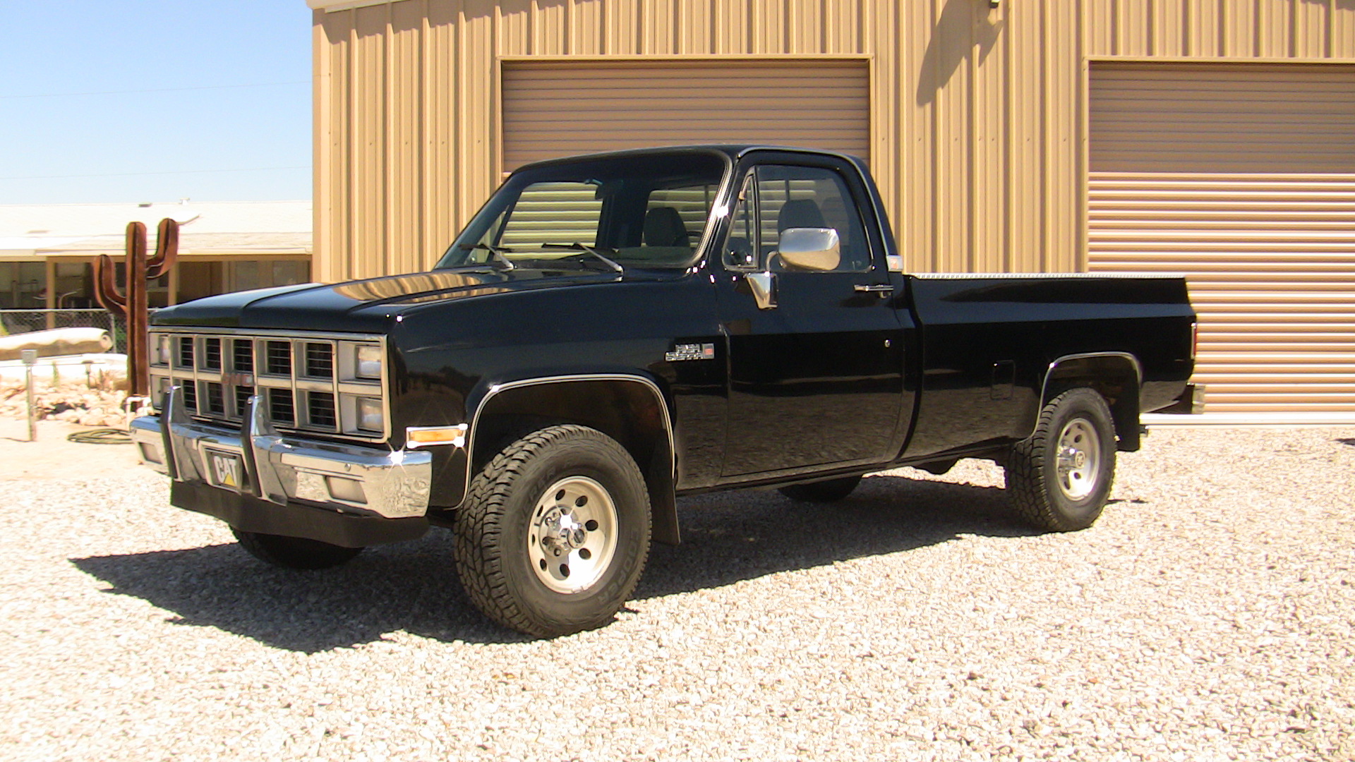 1981 GMC K1500 5.3LS / 4L60E Swap LEGENDARY TRUCKS INC.