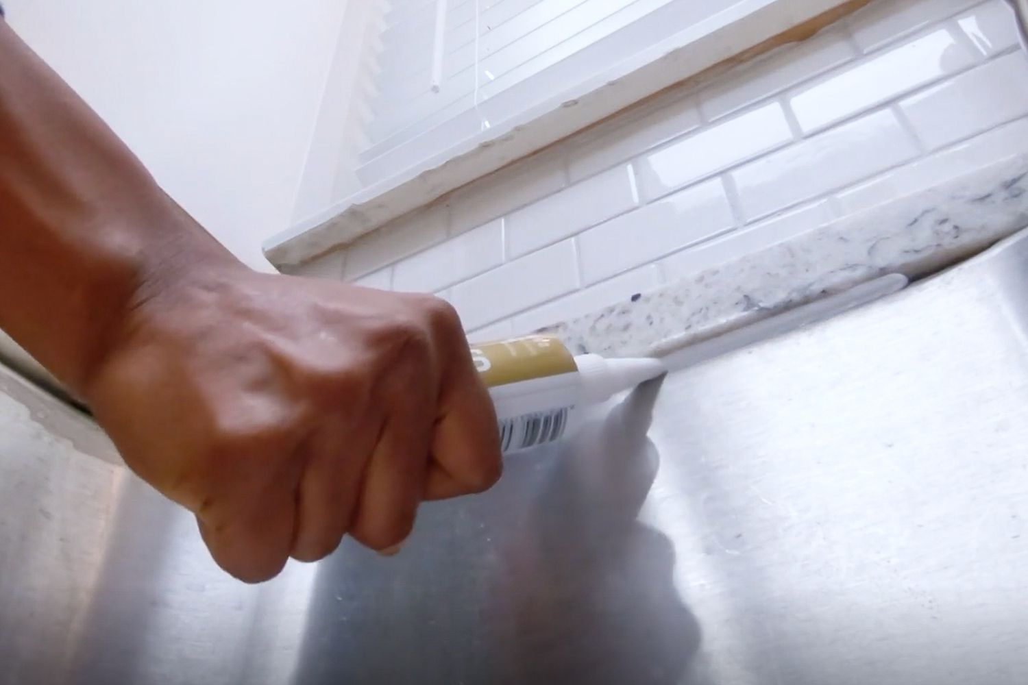 Silicone Sealant vs. Acrylic Which Option Is Better? LegendDay