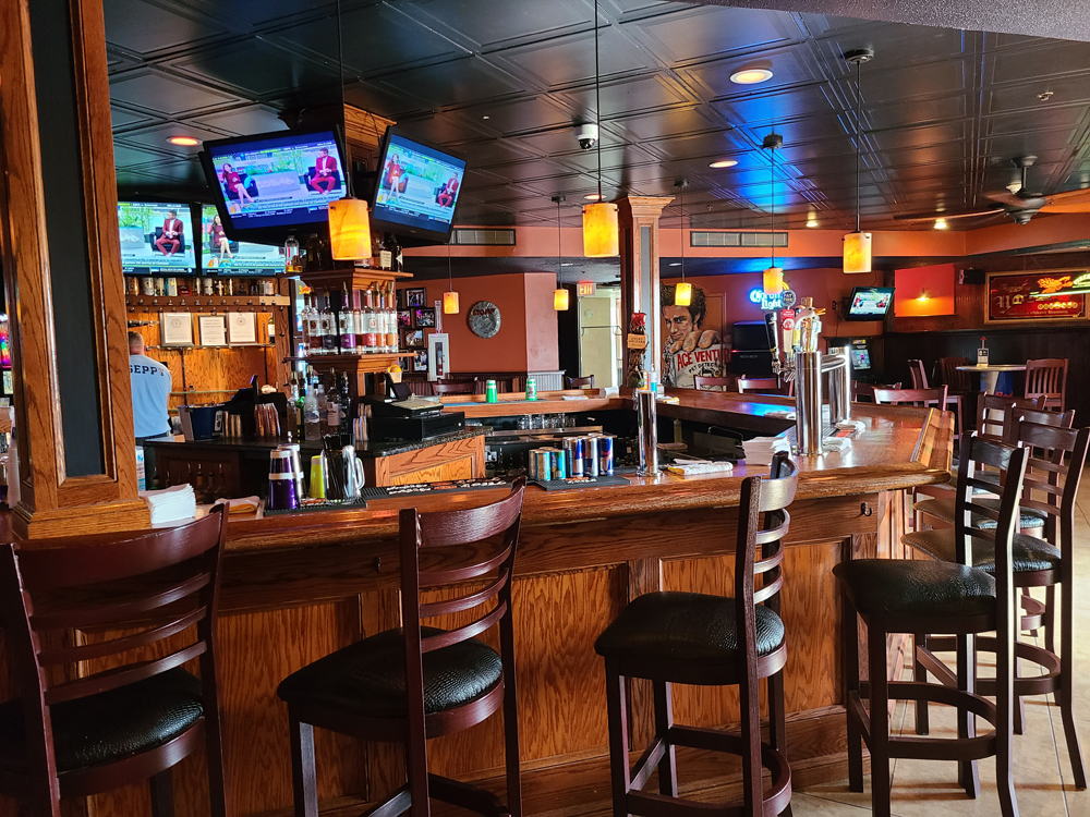 Legends Bar & Restaurant