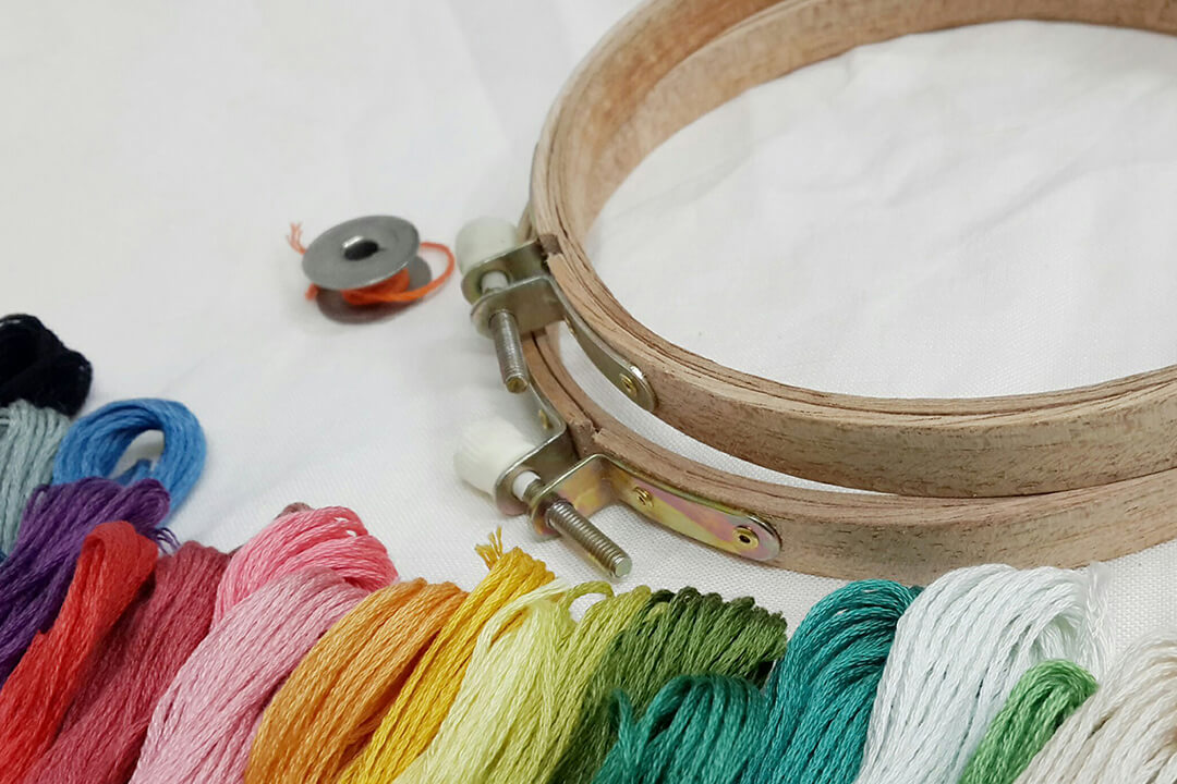 Craft Sanctuary Embroidery Retreat, Warwick Arena Travel