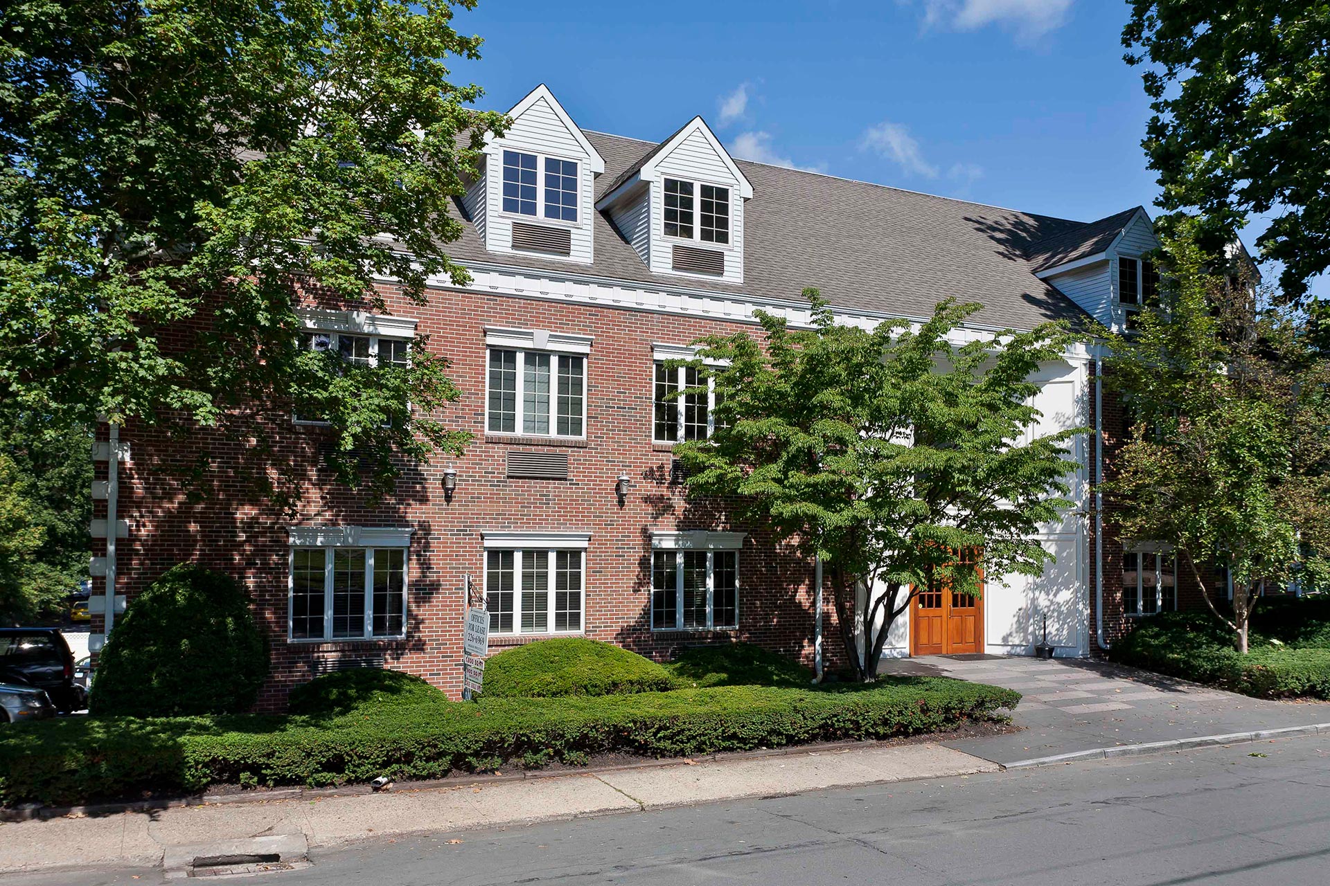 225 Main Street - Leifer Properties