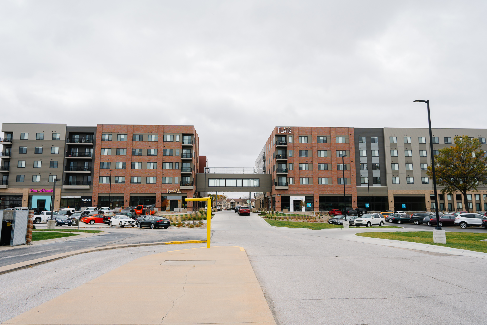 Leasing Leighton District