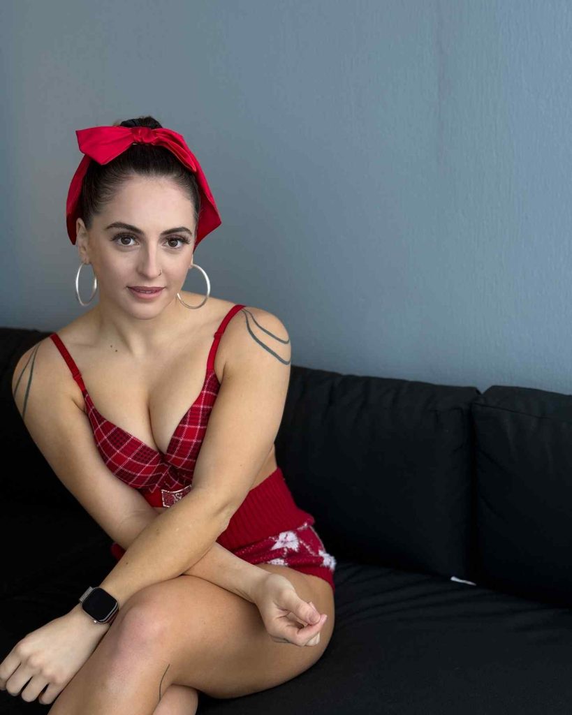 Hoopsydaisy Bio Wiki Age Net Worth Height And Wight Boyfriend