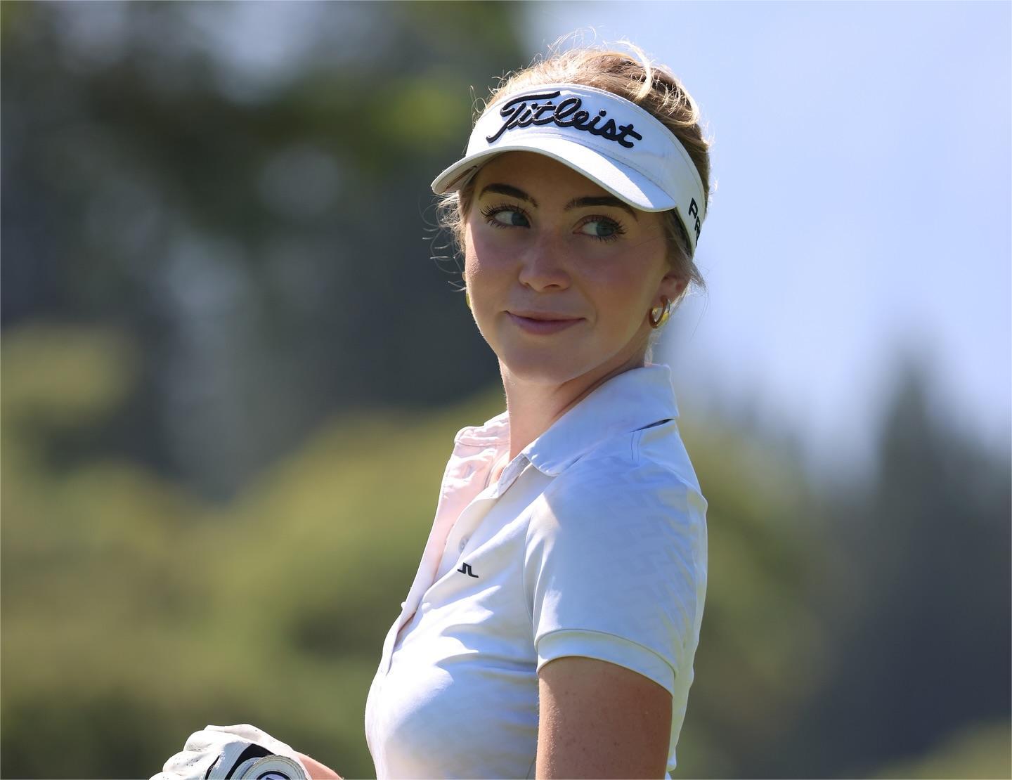 Grace Charis OnlyFans, Bio, Wiki, Age, Net Worth, Height, Weight and