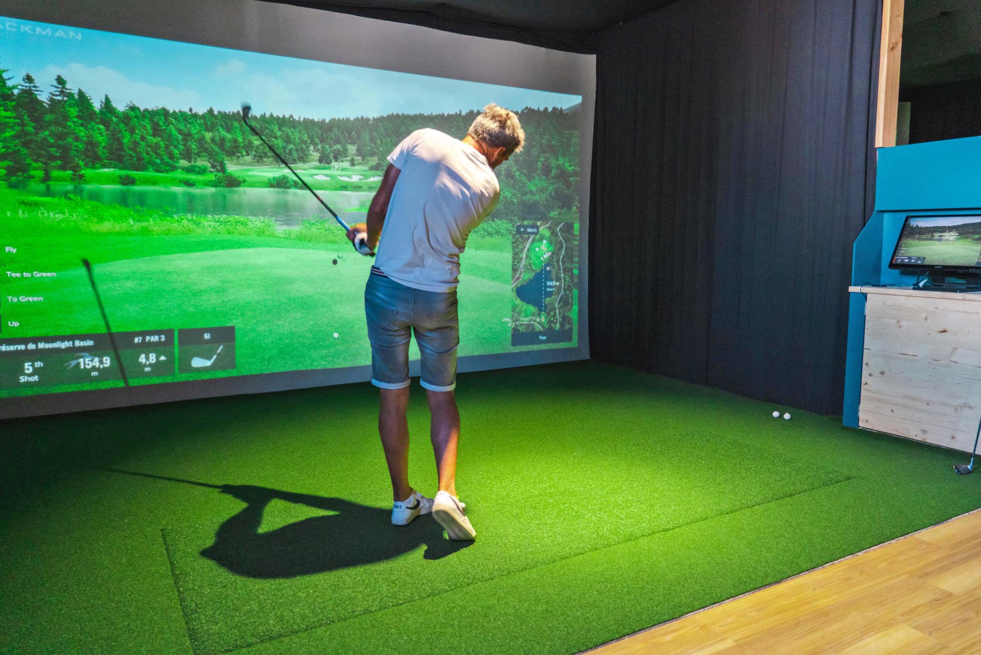 Une salle de golf indoor inédite à Alès Le Mag