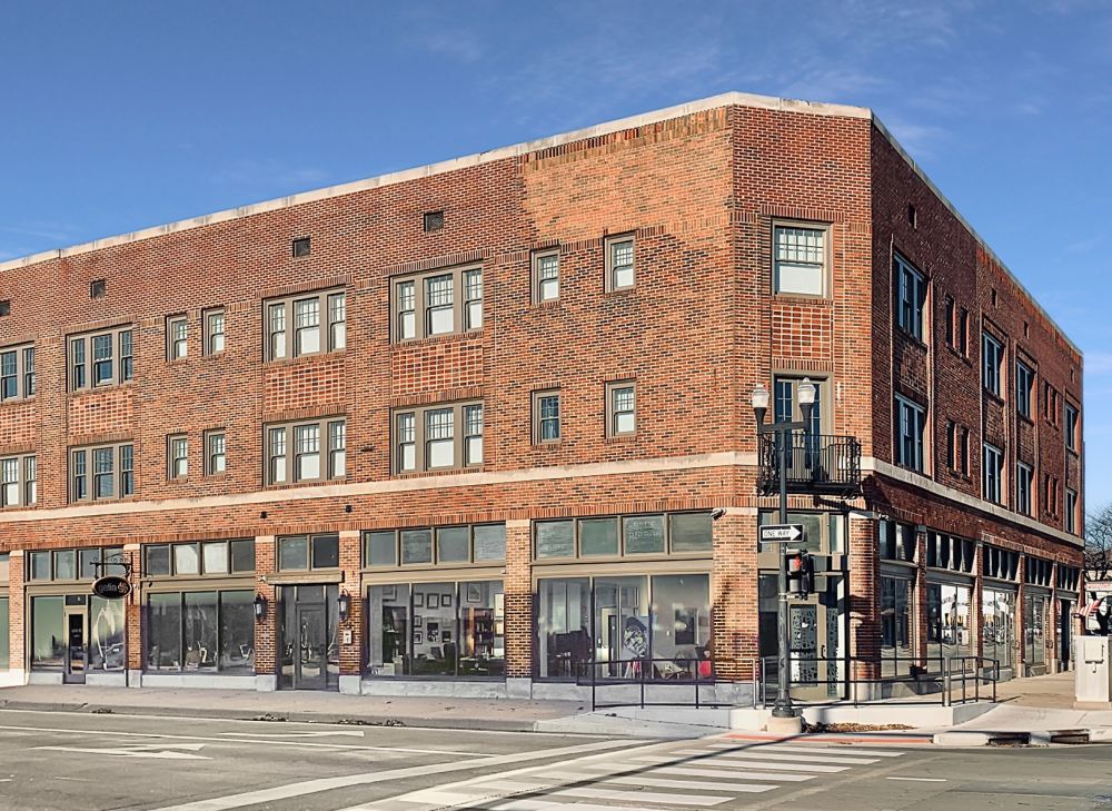 Luxury Apartments near Peoria Leman Property Management