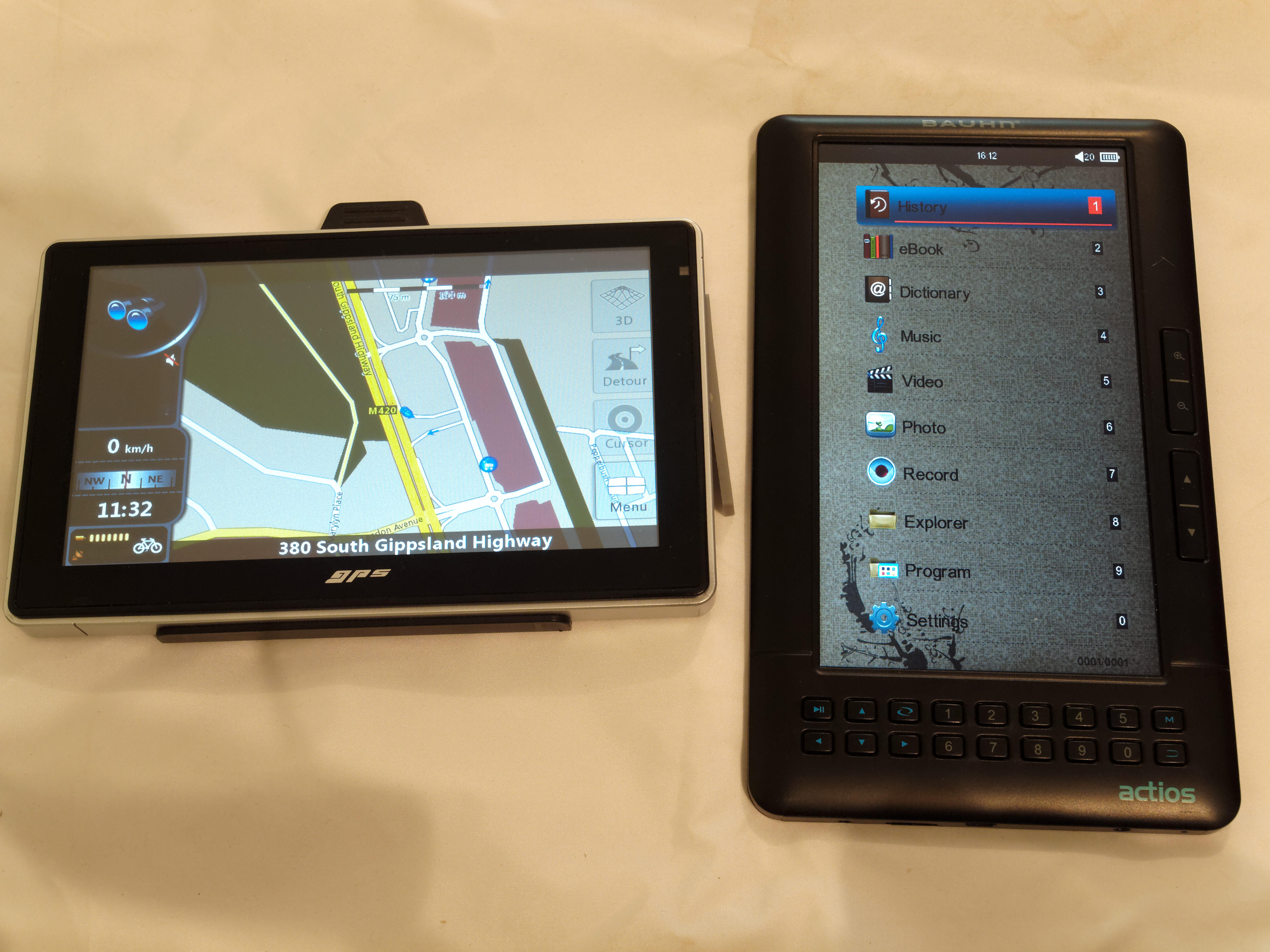 eBook reader 1, 19 April 2012