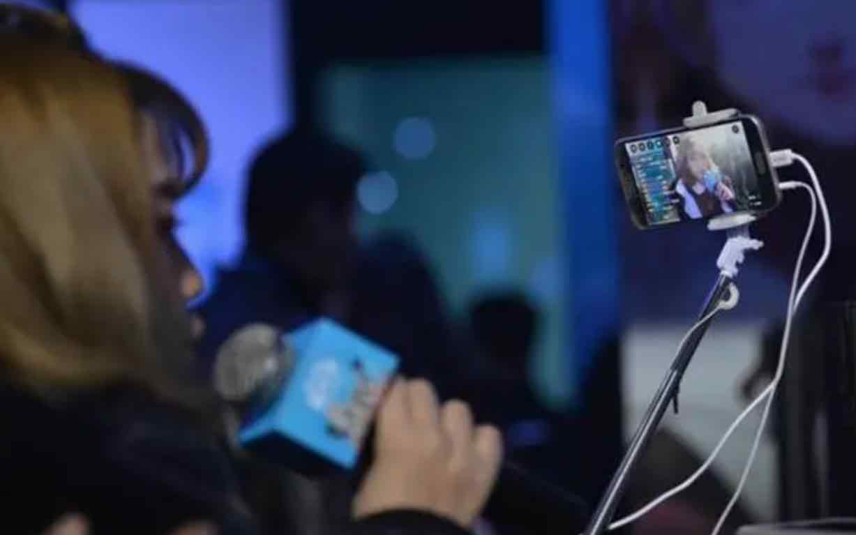 Avoid Getting Caught Looking at The Teleprompter With These Tips