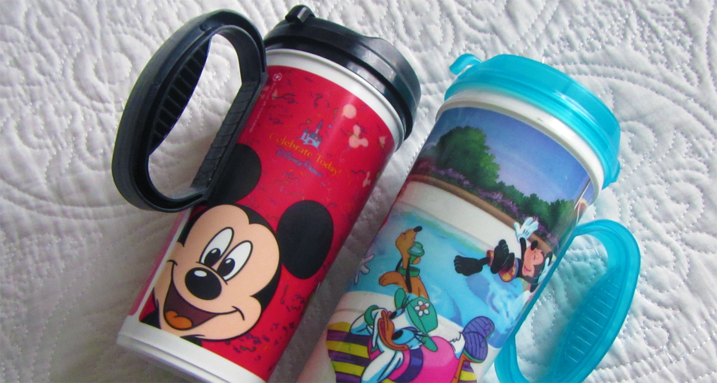 Les gobelets appelés refillable mug à Walt Disney World Le monde de