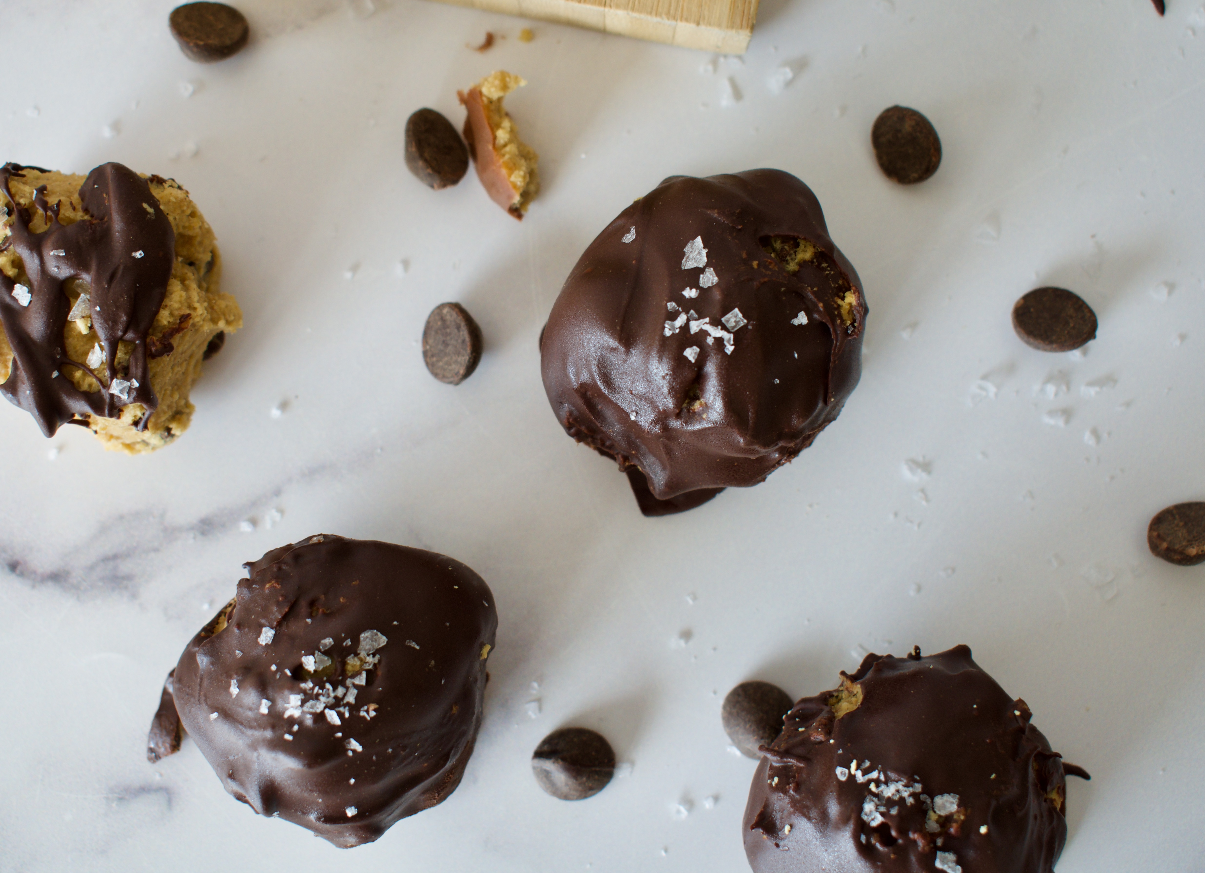 Chickpea Protein Cookie Dough Bites (No Bake! GlutenFree, Vegan)
