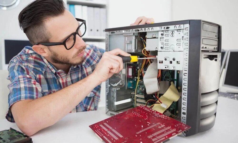 Choose The Best Computer Repair Shop With These Tips - Lemony Blog