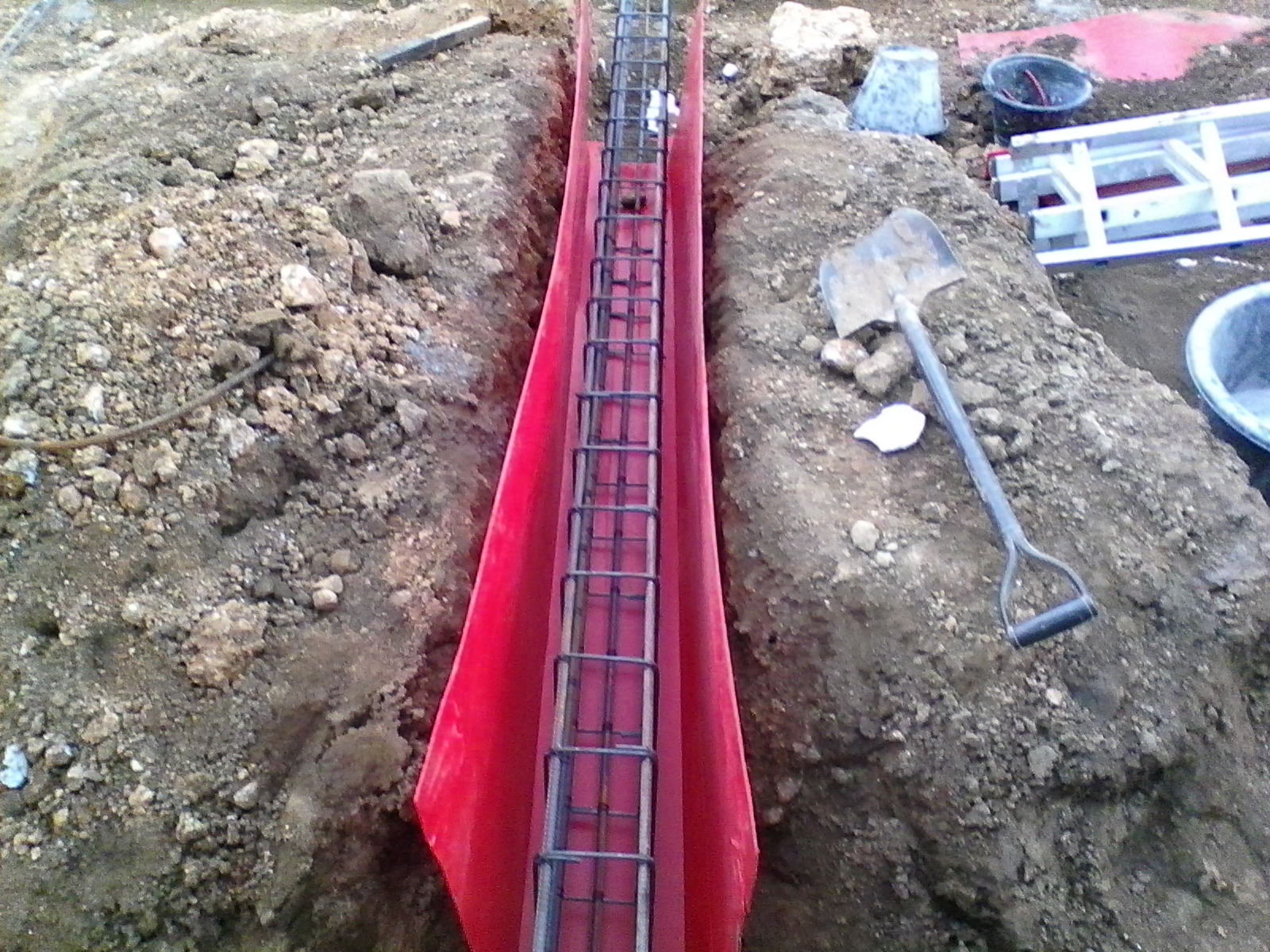 plastic form Len Hend