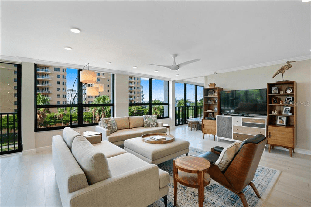 September 2020 Lenore Treiman, MBA, REALTOR®