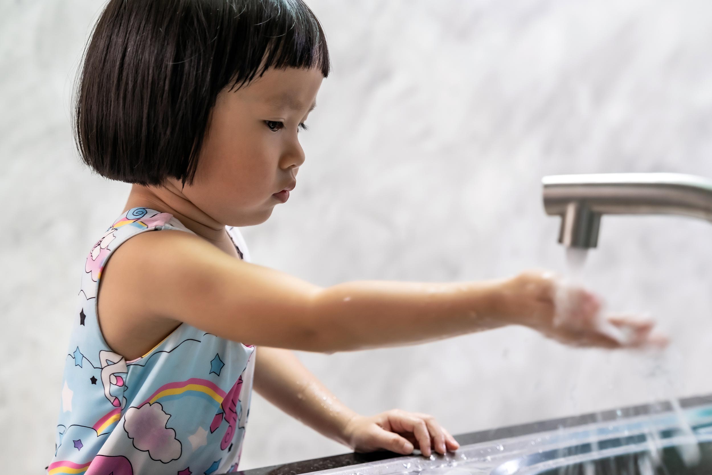 7 Reasons To Install a Touchless Faucet Priority Plumbing Site