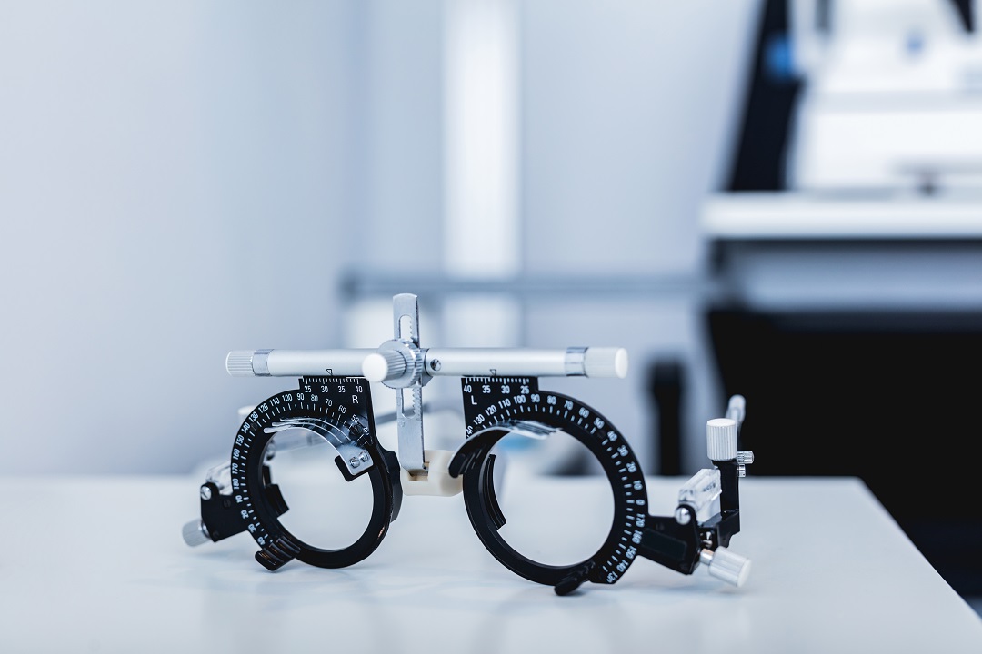 Lenz Eyewear & Eyecare Eye Care