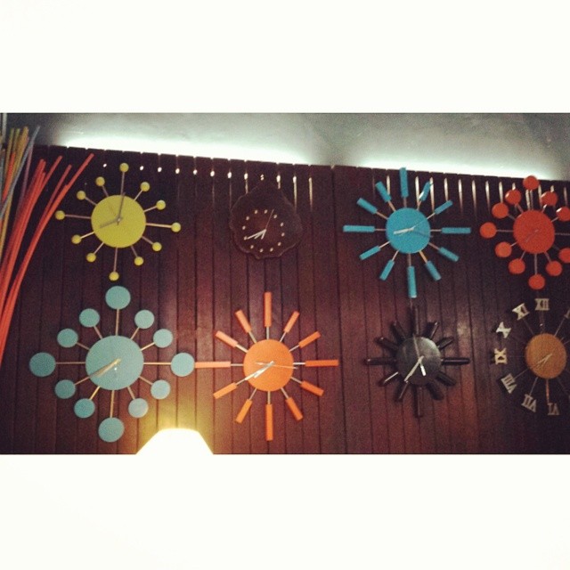 Wall clocks, clock wall Leoque Collection One Look, One Collection