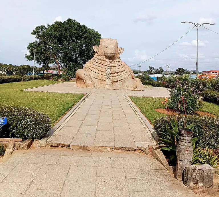 Nandi Lepakshi Temple