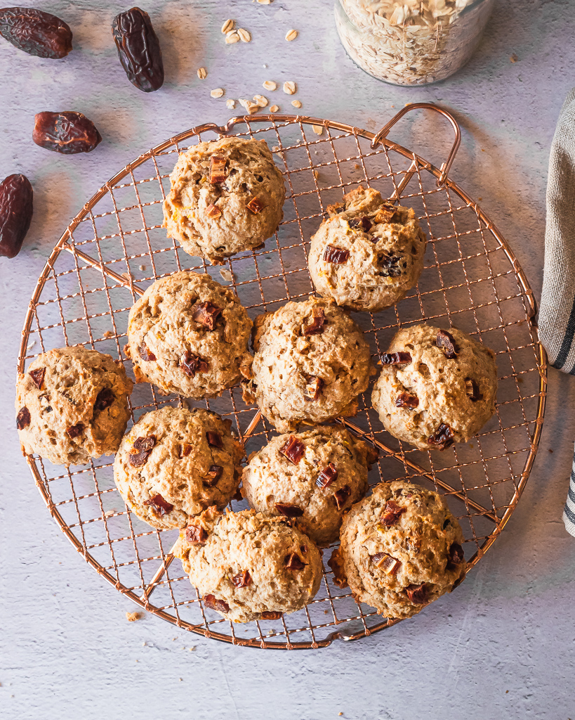 Healthy Date Oatmeal Breakfast Cookies Le Petit Eats